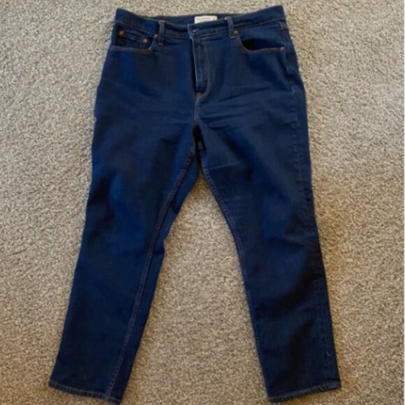 Abercrombie & Fitch The Slim Straight Ultra High Rise 33/16s - Picture 1 of 4